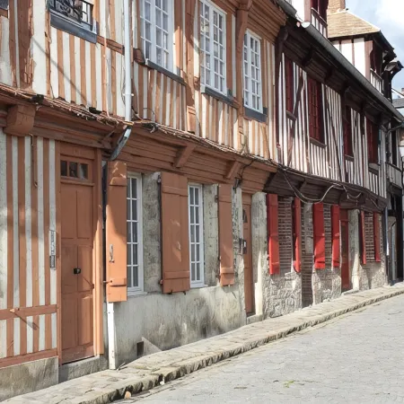 apartment in Honfleur city center with parking