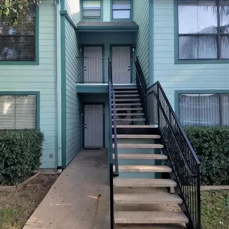 "Wickie's Wharf " Condo on lake Conroe