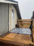 Quiet & cozy loft apartment only minutes to downtown Springfield and U of O. - balcony