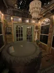 Intimacy Suite- AdultRoom-Spa House w/Hot Tub-420 Friendly-Hiking trails & more!