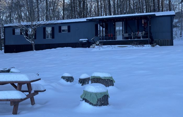 Secluded Lakefront Retreat: Fishing/Kayak/Paddleboard/Pets are Welcome