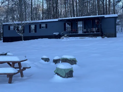 Secluded Lakefront Retreat: Fishing/Kayak/Paddleboard/Pets are Welcome