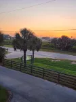 Beachfront Two Bedroom Condo with a Pool/2 nights or 7 nights. Pet friendly!