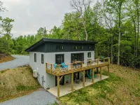 Mtn Retreat, River Access, Fire Pit, WiFi, Grill! - Homestays