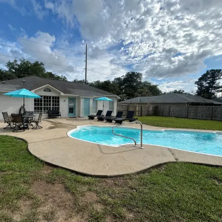 A Taste of ParadiseSpacious 4BR/3BA retreat with a private pool