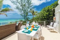 Ocean's Edge: North Side Grand Cayman Beachfront Villa - 4 estrellas