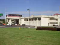 Trade Winds Central Inn