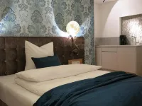 Hotel im Bunker Hotels near Allach - Untermenzing