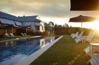 Bells at Killcare Boutique Hotel, Restaurant & Spa - parking