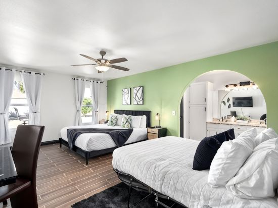 EUPHORIA IN PEORIA! Heated Pool, Prime Location & Good Vibes! 5 Mins to Westgate