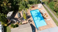 Tropical Hibiscus Caravan Park - Strand