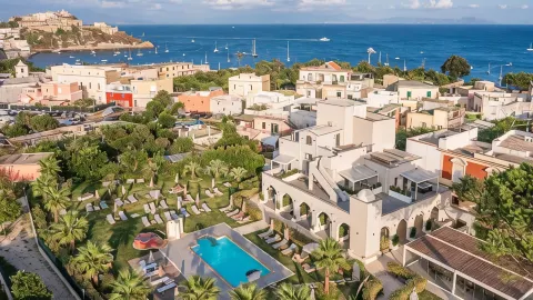 Insula Boutique Hotel in Procida