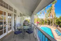 Custom 3,600sf Fallbrook Retreat: Wedding Guests•Family•Couples-Wine•Golf•Coast - Pools