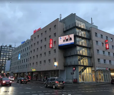 T H E Darmstadt