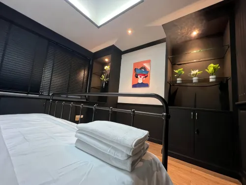4BR House with Beautiful Rooftop near BTS Ekkamai - Villas