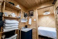 Cozy Big Lake Cabin + Private Spa House, Hot Tub & Sauna - Chalets