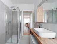 The Right House, Modern and Spacious Three-room Apartment Near Policlinico Monza - Homestays