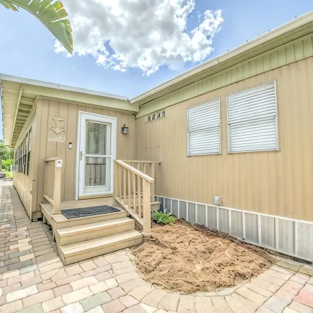 New Listing! Dockside Palms Weeki Wachee-Spring Fed Canal-Boat Friendly!