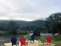 Kayak/Canoe/Fish & Relax right from the backyard of this Riverfront 3 B/R home! - Wifi