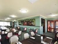Bushman's Motor Inn - breakfast