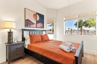 The Golden Oasis : Pool & Game Room 4BDRM 3BATH 12BED