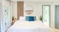 Waterfront, Stunning Views + Pool + Kayaks! Pet Friendly! - شرفة