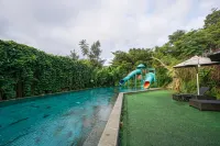 Oak Tree Glamping Resort
