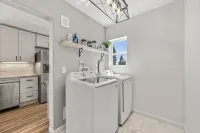 Newly Rennovated • Walking Distance to Downtown • Cripple Creek Donkies - 4-Star