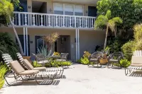 East Haven Tropical Escape. Off Atlantic Ave!!