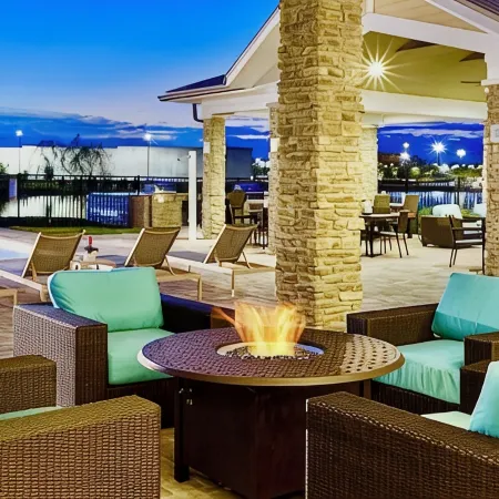 Cozy 2-bedroom apartment in nice Jacksonville with WiFi, fitness room - Sleep 6!
