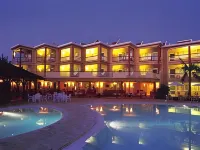 Tarisa Resort & Spa - Pools