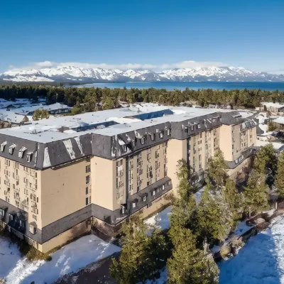マルガリータビルリゾートレイクタホー Lake Tahoe Historical Society周辺のホテル