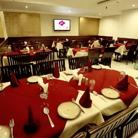 Saar Inn Отели рядом с достопримечательностью «Кароль Баг»