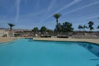Laughlin River Lodge - Beach