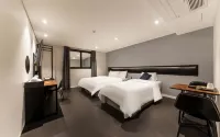 Hotel U - parking