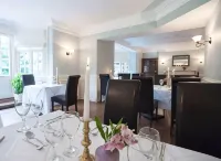 Findon Manor Hotel - breakfast