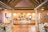 IStay Hotel Ciudad Victoria - Parkplatz