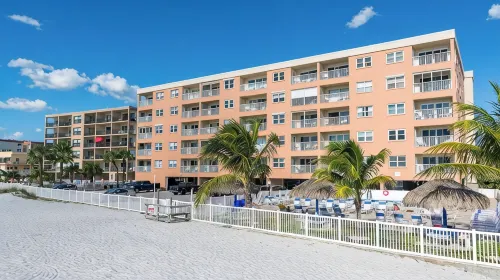 Luxury Condo - Panoramic Views Of Both John's Pass &  Direct Ocean Front - 3 Yıldız