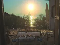 Alkistis Cozy by the Beach Apt. in Ikaria Island, Therma Ground Floor - con vistas a la montaña