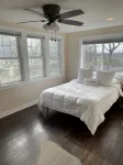 Relax at Cozy Oaks Cottage - Homestays