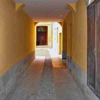 Center, wi-fi, air-conditioned, utilities room and bathroom linen cleaning included. Others
