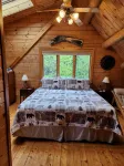 Dog-Friendly Pond Retreat- Hike, Swim Relax, Repeat! - Chalets