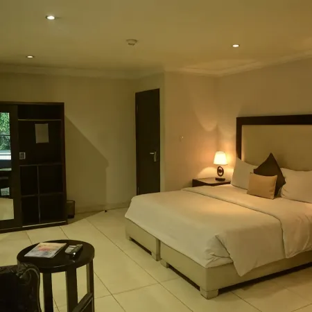 Novel Suites & Resorts