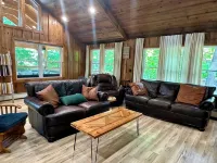 Cozy Sacandaga Lake Home, Sleeps 15, Fire Pit, Outdoor Deck, Pet Friendly!