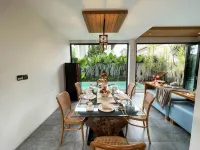 Villa Amethyst KB-5 Lembang 4 Bedrooms with Private Pool - 別墅