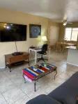 Stay With Us in Rio Rancho!  Balloon Fiesta Shuttle Close. 2 REAL QUEEN BEDS! - 무료 와이파이