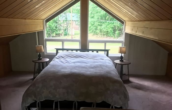 Beautiful, private home with fire pit and river access!