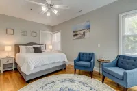 Sale! Book Now! Nice 1 Bedroom- Downtown Dunedin Bungalow!