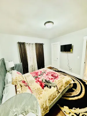 Newly Beautiful  renovated first floor apartment getaway