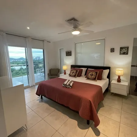 CONDO CORA. BLUE MARINE. SINT MAARTEN